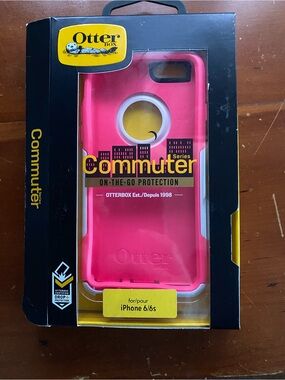 OtterBox Commuter Series Pink and White iPhone 6/6s Case